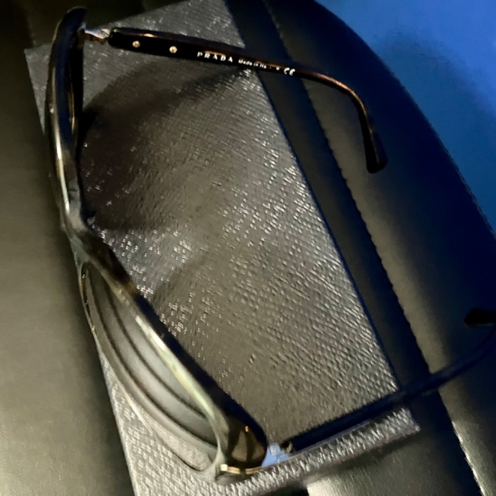 Prada Sunglasses - Picture 4 of 8